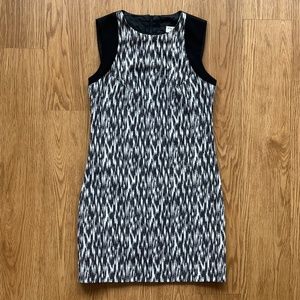 Trina Turk - LIKE NEW - Mini Sleeveless Dress - Black & White Ikat Print
